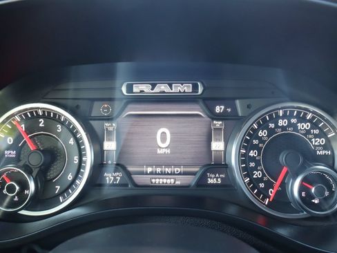 Used 2019 RAM 1500 Big Horn AWD/4WD image 32