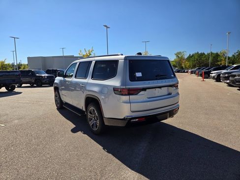 New 2025 Jeep Wagoneer Series II image 8