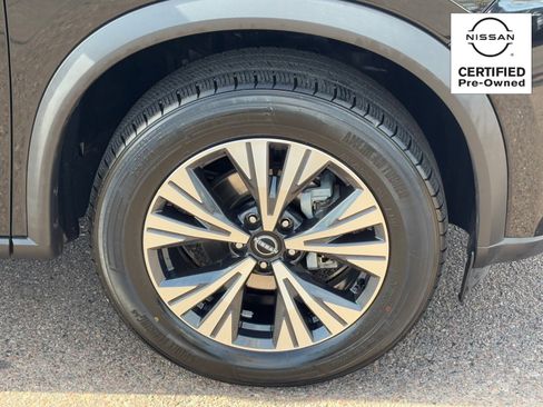 Certified 2023 Nissan Rogue SV image 11