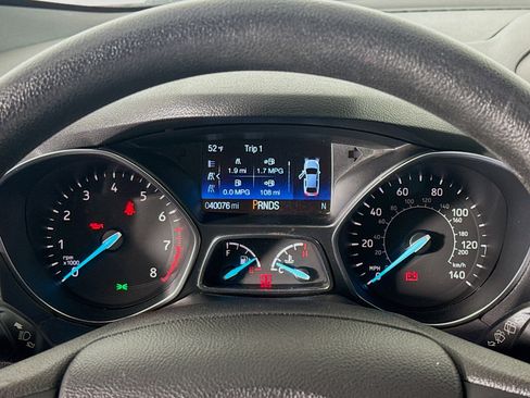 Used 2019 Ford Escape SE image 16