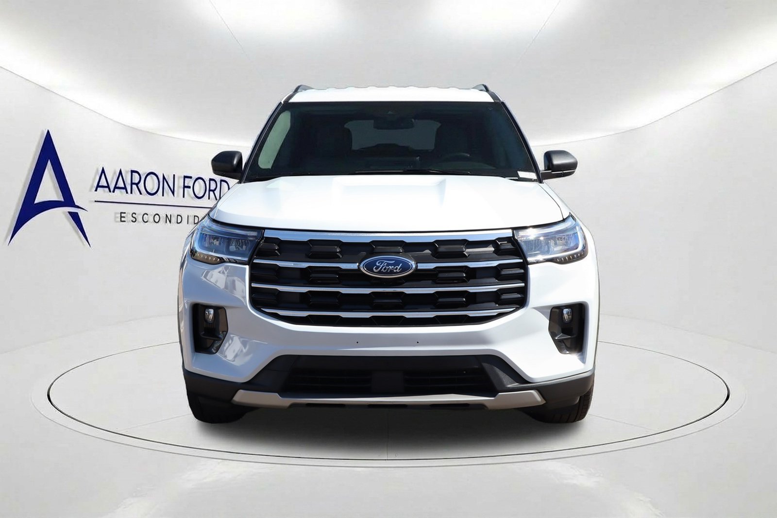 Used 2026 Ford Explorer Active w/ Active Comfort Package AWD/4WD image 2