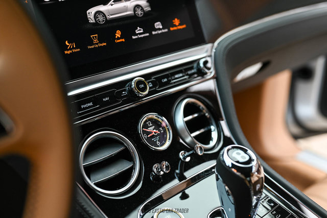 Used 2024 Bentley Continental GT V8 AWD/4WD image 52