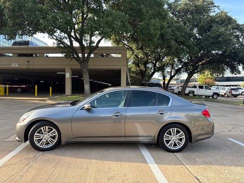 Used 2013 INFINITI G37 Journey w/ Premium Pkg RWD image 3