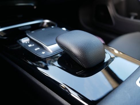 Used 2021 Mercedes-Benz CLA 250 CLA 250 image 33