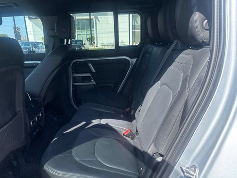 Used 2023 Land Rover Defender 110 X-Dynamic SE AWD/4WD image 14