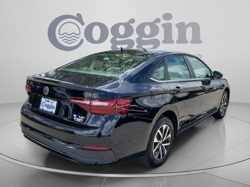Used 2024 Volkswagen Jetta S FWD image 3