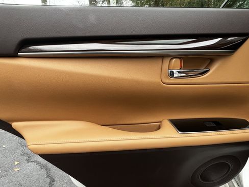 Used 2017 Lexus ES 350 image 31