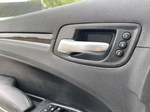 Used 2017 Chrysler 300 C image 35