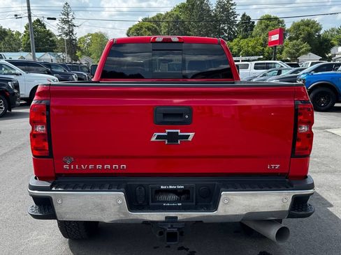 Used 2019 Chevrolet Silverado 2500 LTZ w/ LTZ Plus Package AWD/4WD image 5