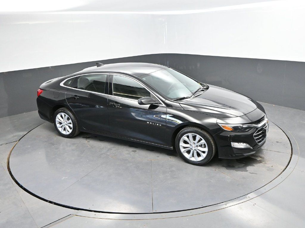 Used 2025 Chevrolet Malibu LT FWD image 21
