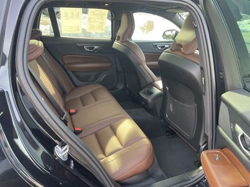 Certified 2025 Volvo V60 B5 Cross Country Plus image 12