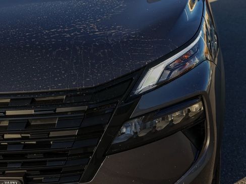 New 2026 Nissan Rogue SV image 10