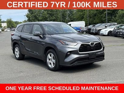 Used 2023 Toyota Highlander LE