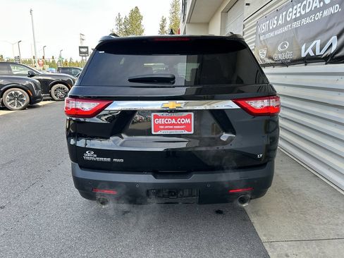 Used 2020 Chevrolet Traverse LT w/ LT Premium Package image 5