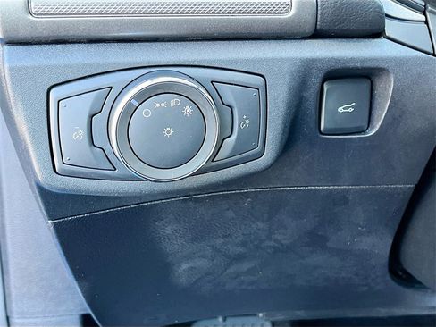 Used 2020 Ford Fusion SE image 14