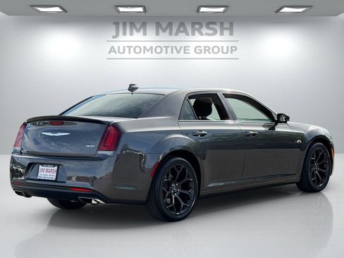 Used 2019 Chrysler 300 Touring w/ Sport Appearance Package image 6