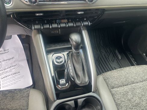 Certified 2024 Chevrolet Colorado ZR2 w/ Technology Package image 10