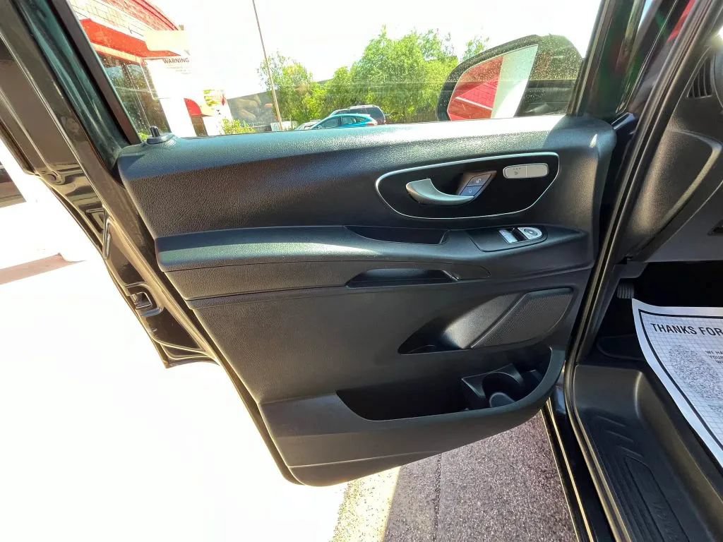 Used 2019 Mercedes-Benz Metris Passenger image 7