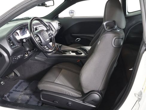 Used 2023 Dodge Challenger SXT image 25