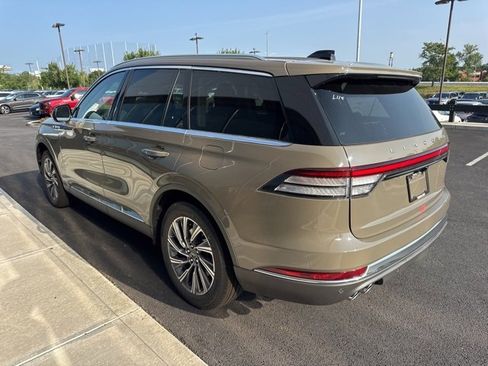 New 2025 Lincoln Aviator Premiere image 5