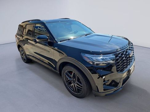 New 2026 Ford Explorer ST-Line w/ ST-Line Street Pack AWD/4WD image 3