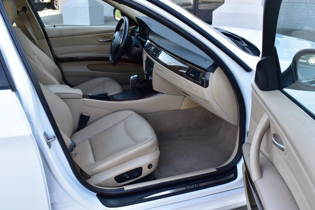 Used 2011 BMW 328i Sedan w/ Premium Pkg RWD image 19