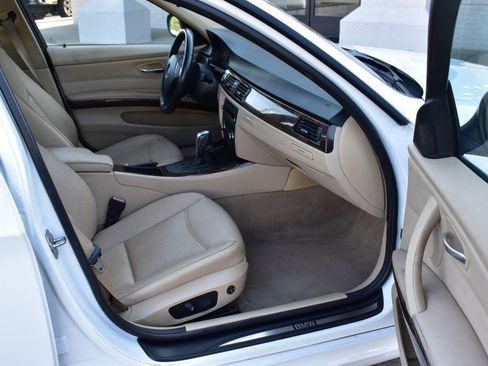 Used 2011 BMW 328i Sedan w/ Premium Pkg image 19