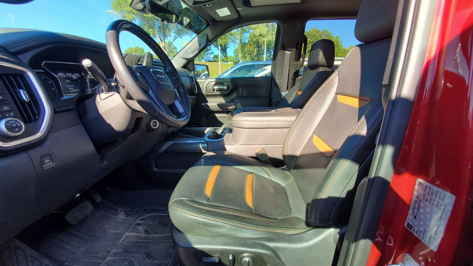 Used 2019 GMC Sierra 1500 AT4 w/ AT4 Premium Package AWD/4WD image 3