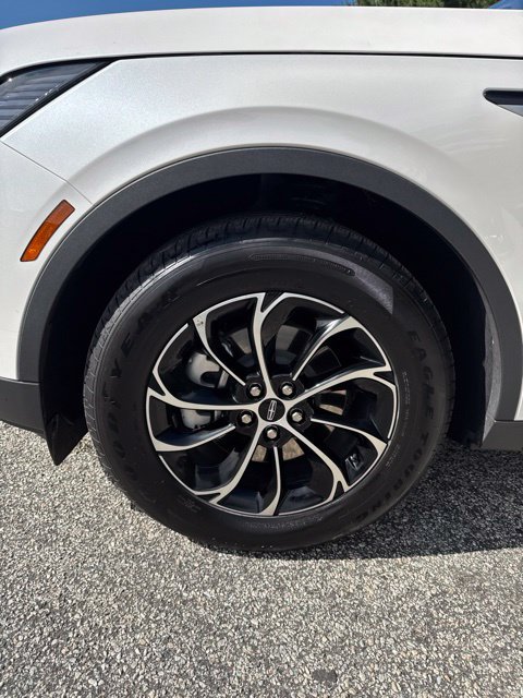 New 2026 Lincoln Nautilus Premier AWD/4WD image 9
