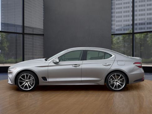 Used 2025 Genesis G70 2.5T AWD/4WD image 8