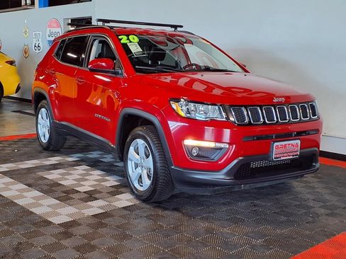 Used 2020 Jeep Compass Latitude w/ Cold Weather Group AWD/4WD image 2