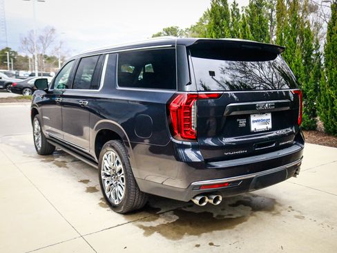 Used 2024 GMC Yukon XL Denali Ultimate image 8