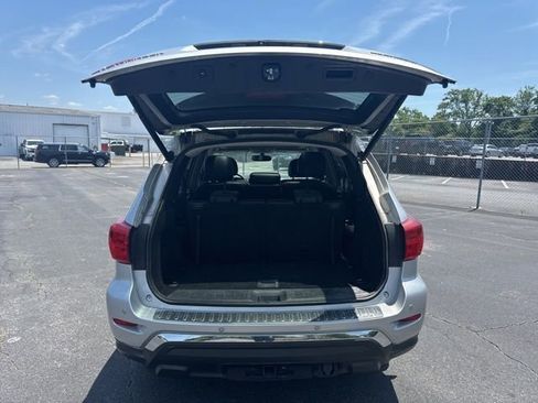 Used 2019 Nissan Pathfinder Platinum FWD image 5