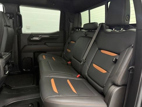 Used 2024 GMC Sierra 1500 AT4 w/ Technology Package AWD/4WD image 36