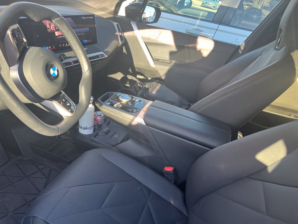 Used 2026 BMW iX xDrive45 w/ Premium Package AWD/4WD image 5