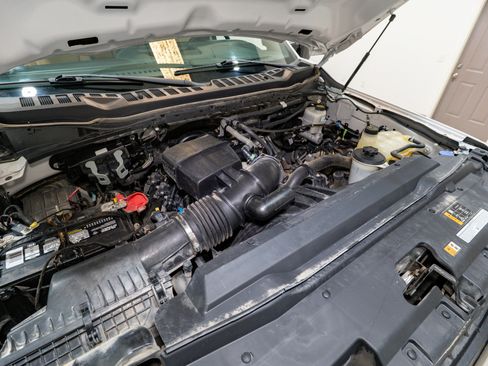 Used 2023 Ford F250 Lariat w/ Chrome Package image 40