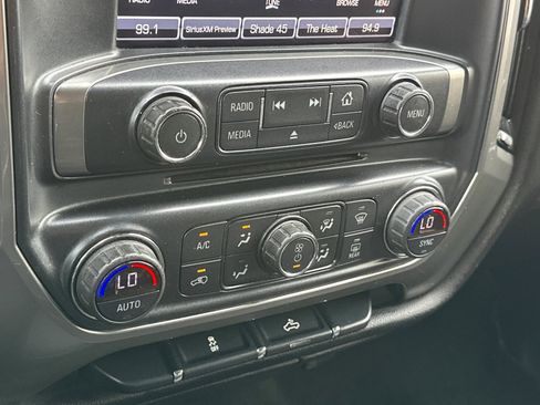 Used 2018 Chevrolet Silverado 1500 LT w/ LT Eassist Package image 30