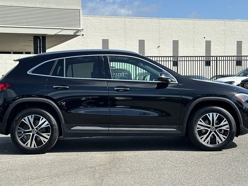 Certified 2025 Mercedes-Benz GLA 250 image 3