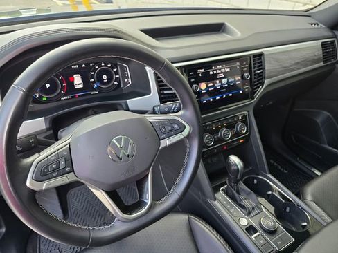 Used 2022 Volkswagen Atlas Cross Sport SE w/ Panoramic Sunroof Package AWD/4WD image 39