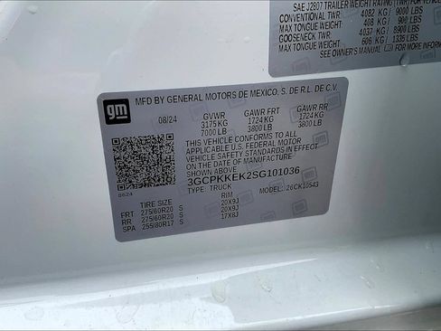 Used 2025 Chevrolet Silverado 1500 LT AWD/4WD image 32