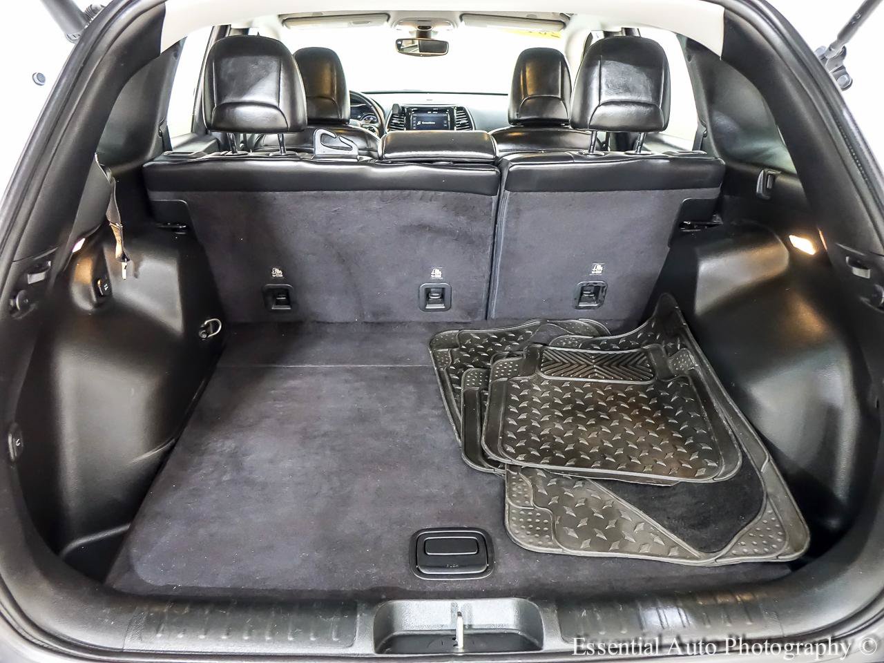 Used 2019 Jeep Cherokee Limited AWD/4WD image 27