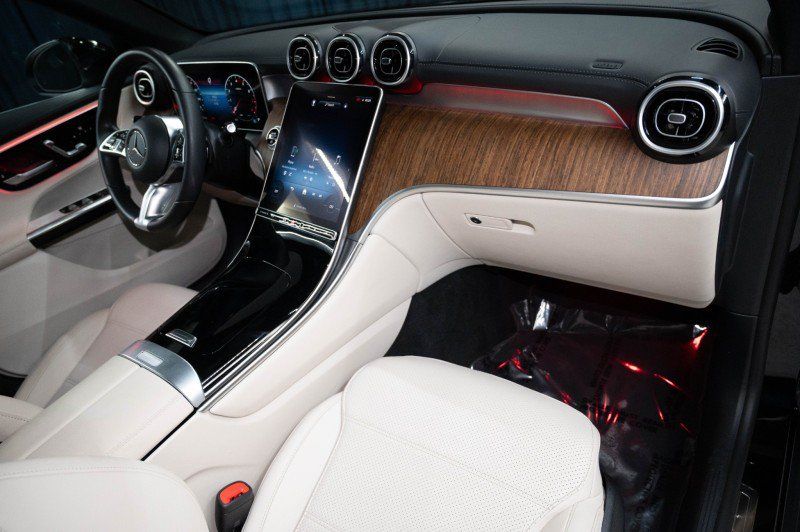 Certified 2024 Mercedes-Benz GLC 300 4MATIC image 17