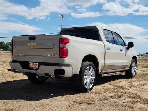 Used 2026 Chevrolet Silverado 1500 High Country AWD/4WD image 3