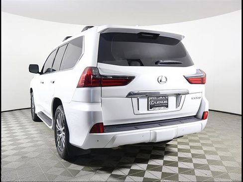 Used 2019 Lexus LX 570 4WD w/ Luxury Package image 4