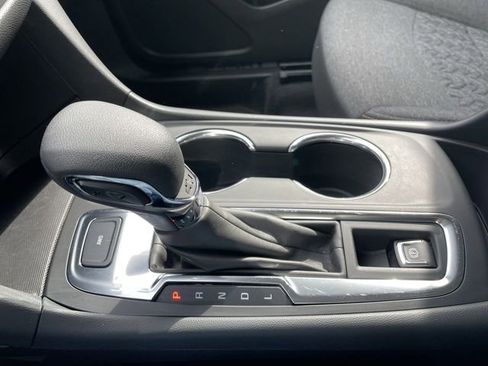 Used 2024 Chevrolet Equinox LT image 19