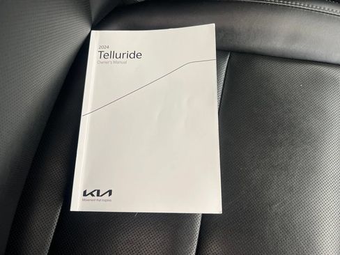 Used 2024 Kia Telluride S AWD/4WD image 25