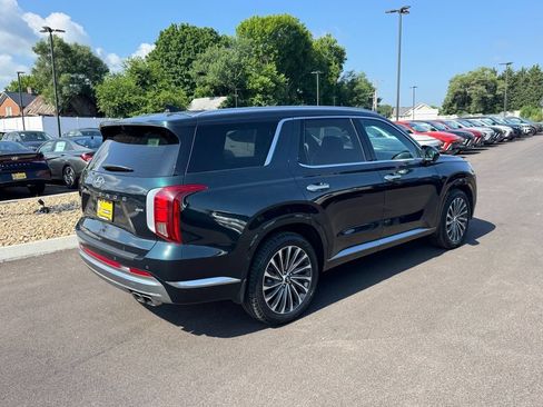 Used 2023 Hyundai Palisade Calligraphy w/ Cargo Package AWD/4WD image 3