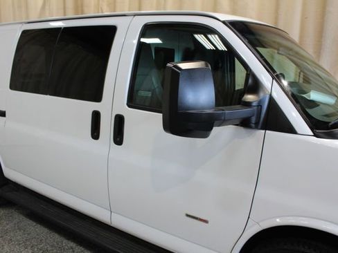 Used 2014 GMC Savana 3500 image 13