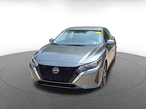 Used 2025 Nissan Sentra SV image 4