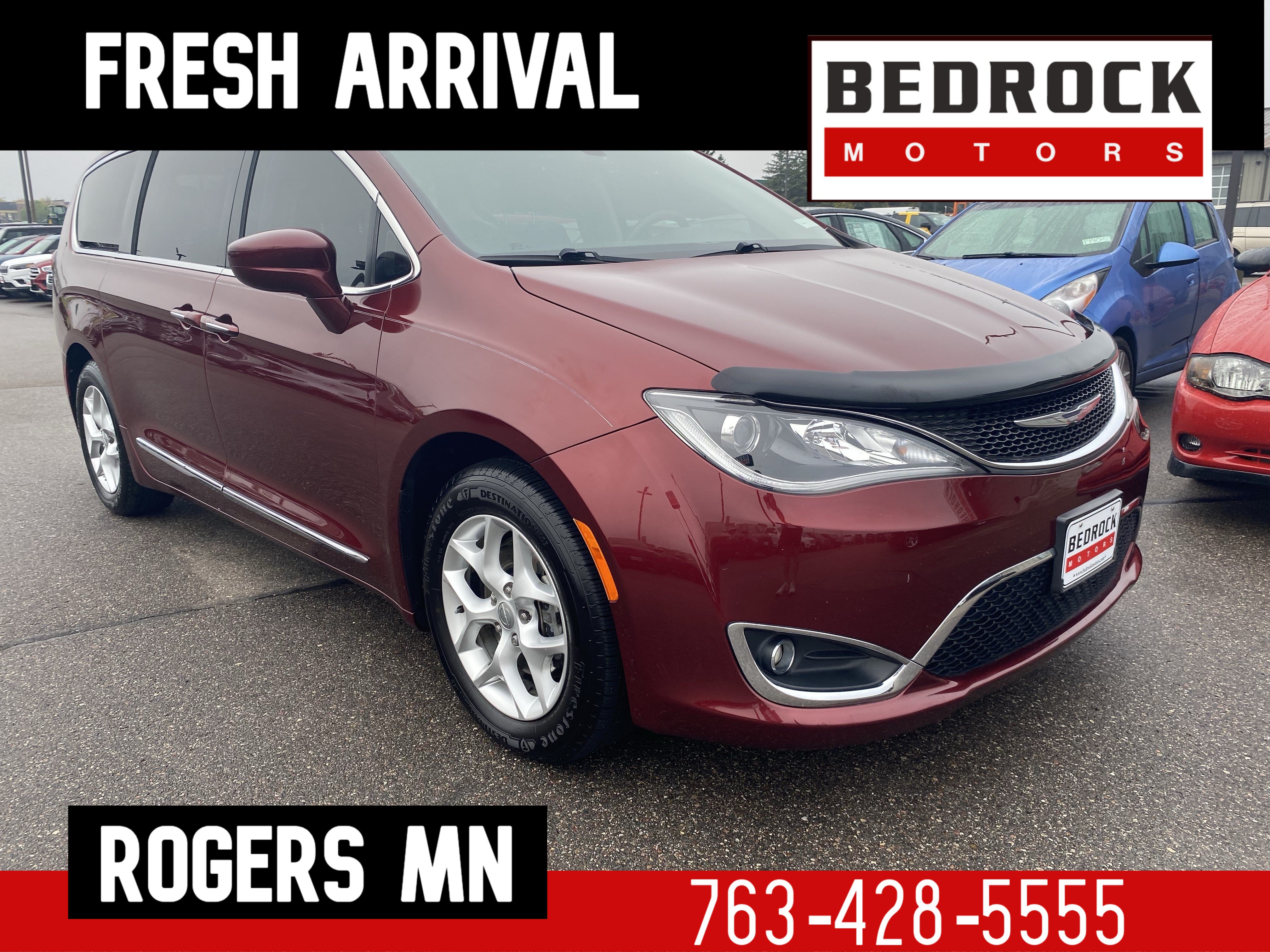 Used 2018 Chrysler Pacifica Touring-L Plus w/ Tire & Wheel Group FWD image 1